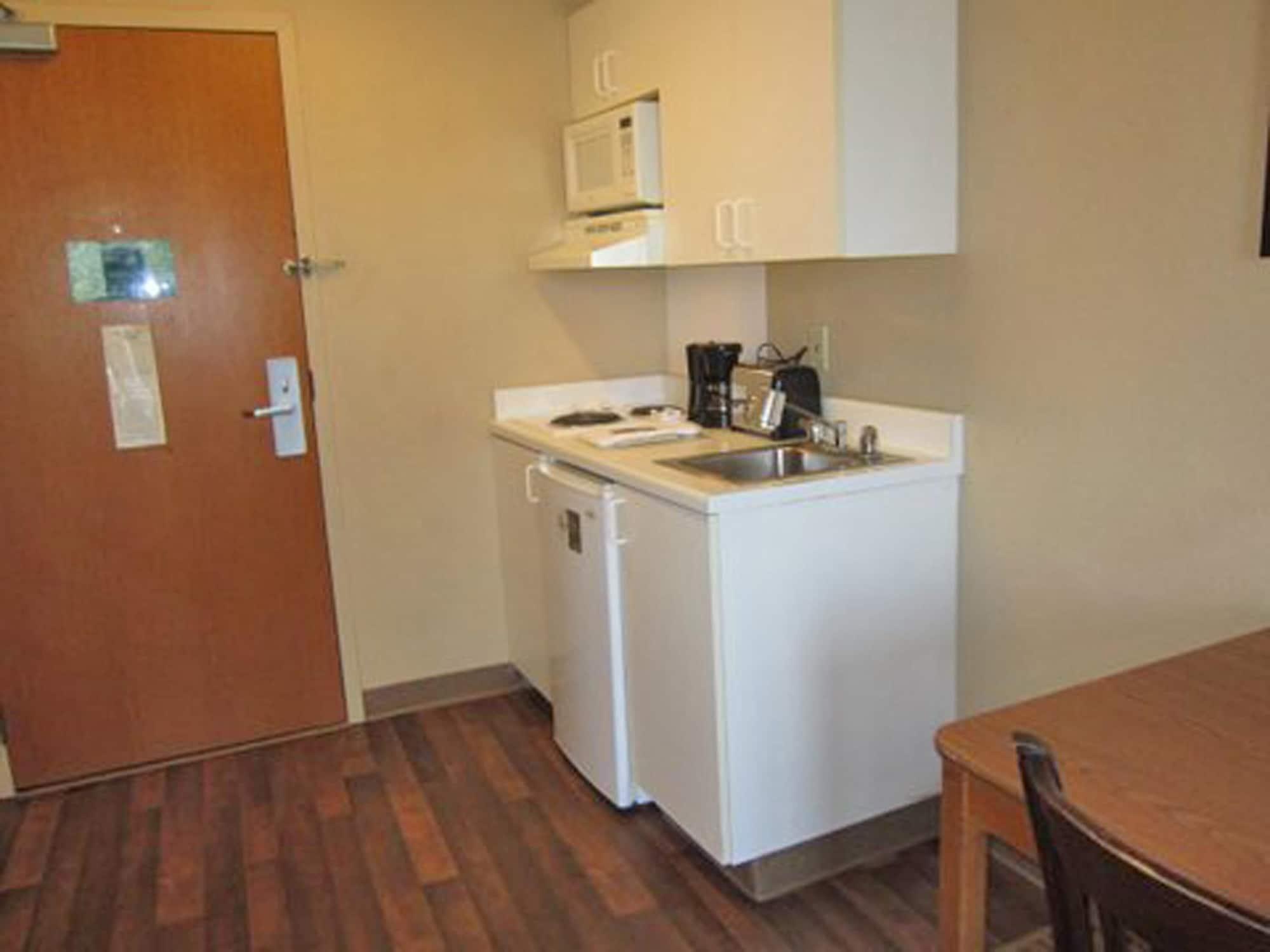 Extended Stay America Suites - Los Angeles - South Гардина Екстериор снимка